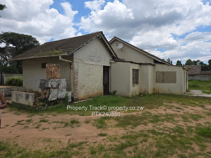 Prime location, redevelopment potential 