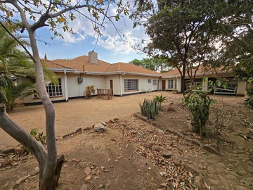 6 Bedroom House