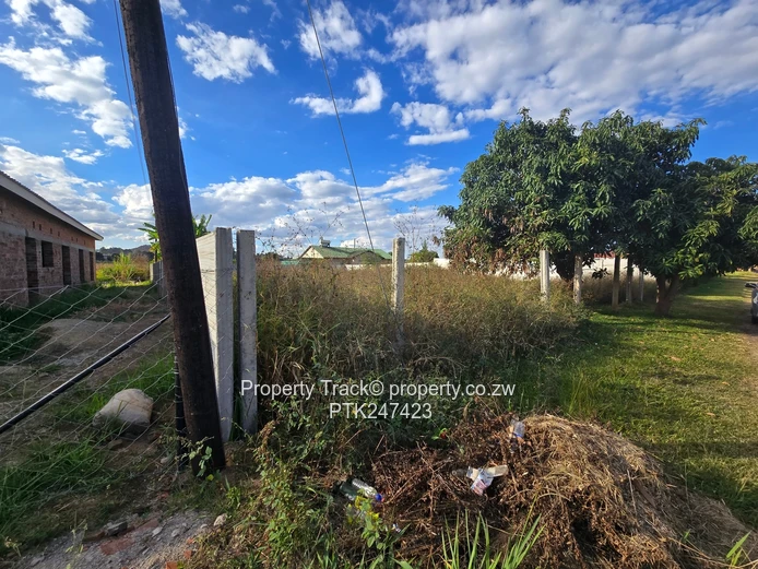 Beautiful ready to Build stand in mature neighborhood 