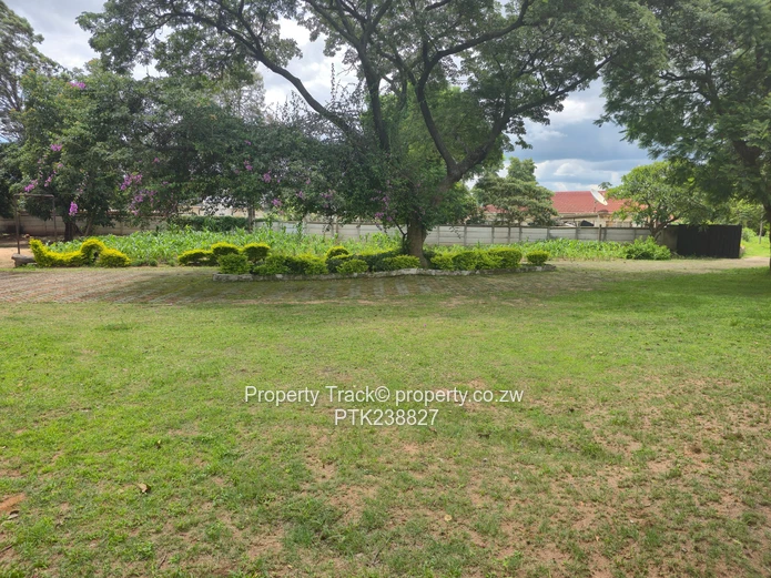 OLDIE BUT GOLDIE family home with DEVELOPMENT POTENTIAL.      