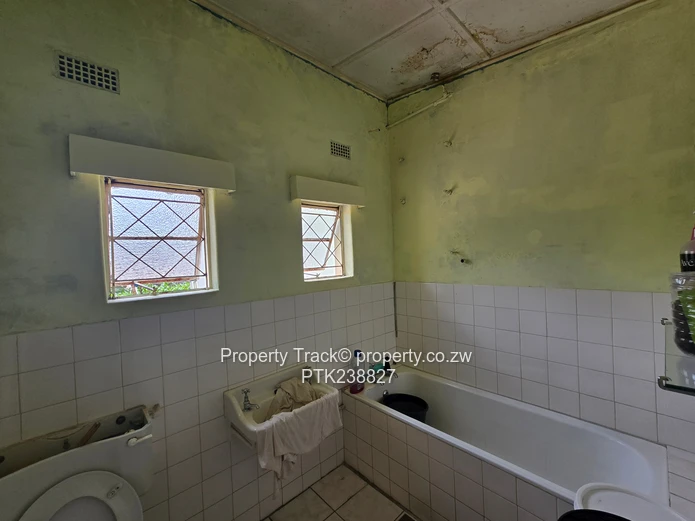 OLDIE BUT GOLDIE family home with DEVELOPMENT POTENTIAL.      