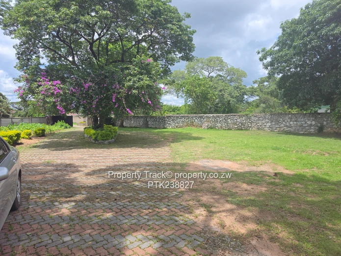 OLDIE BUT GOLDIE family home with DEVELOPMENT POTENTIAL.      