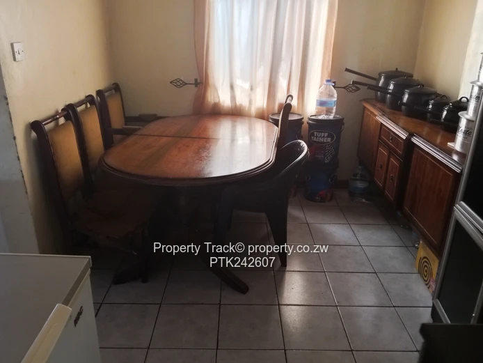 A neat and solid house!