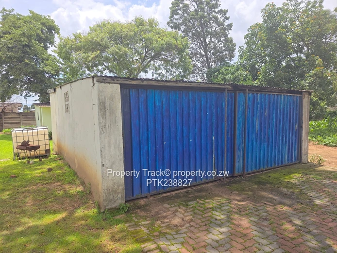 OLDIE BUT GOLDIE family home with DEVELOPMENT POTENTIAL.      