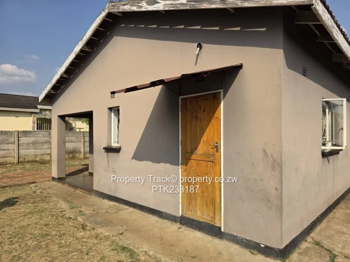 A neat and solid house! (Sole Mandate)